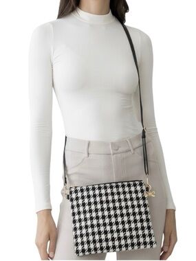 Be Clever Montana Mornings Crossbody Clutch, Black/White (NWT)